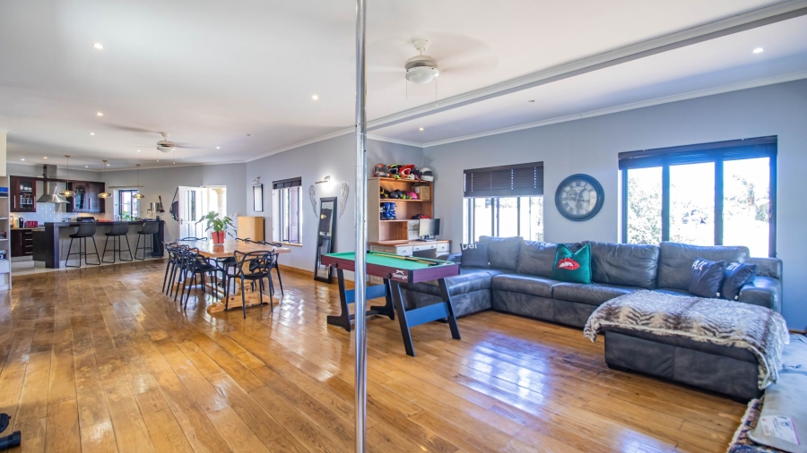 To Let 5 Bedroom Property for Rent in Rome Glen Western Cape